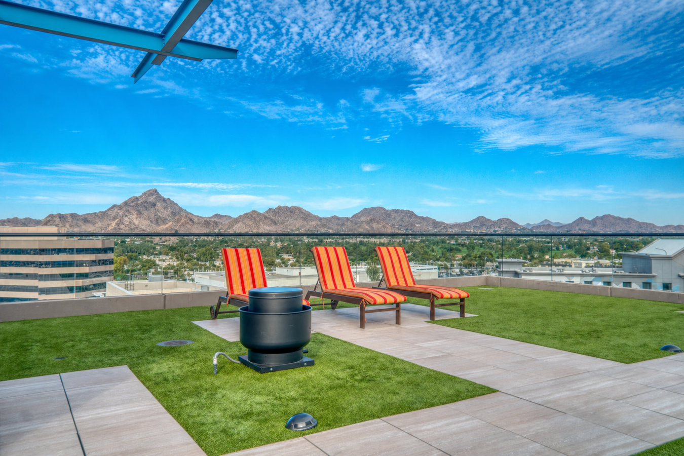 Turf for rooftop gardens in Baldwin Park, CA